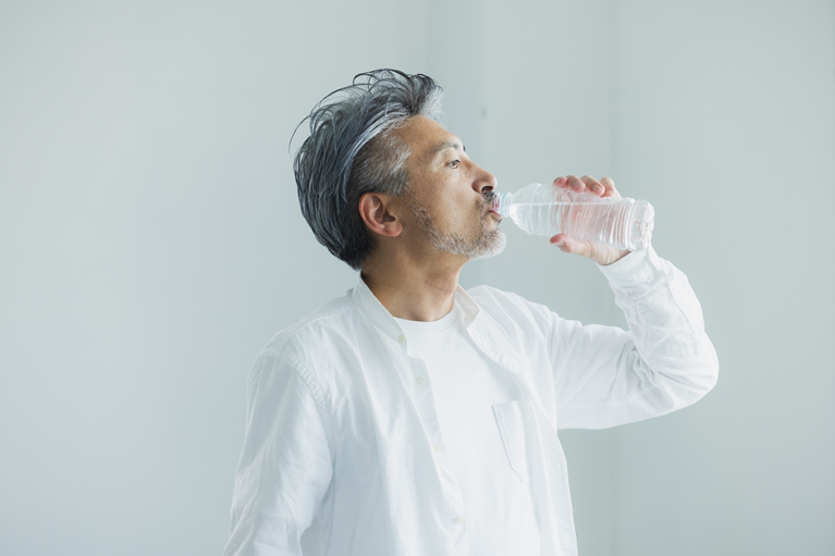 水分補給をする